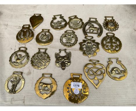 A COLLECTION OF EIGHTEEN VINTAGE HORSE BRASSES