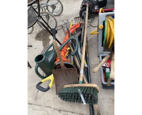 A MIXED GROUP OF GARDEN TOOLS, BRUSH ETC 