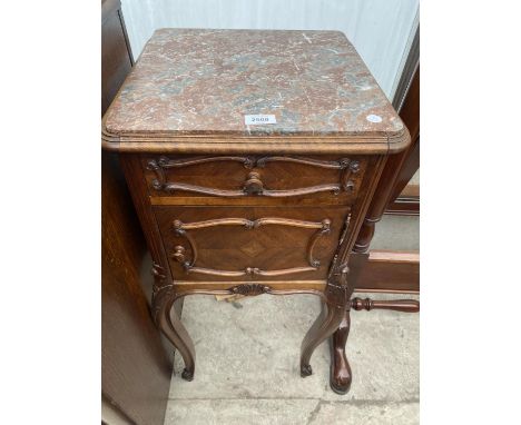A VICTORIAN CONTINENTAL POT CUPBOARD WITH MARBLE TOP AND CERAMIC LINING, ON CABRIOLE LEGS 