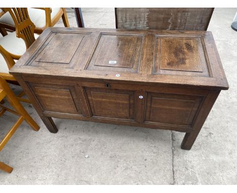 AN 18TH CENTURY STYLE THREE PANEL BLANKET CHEST, 41" WIDE 