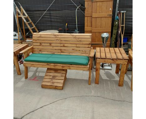 AN AS NEW EX DISPLAY CHARLES TAYLOR THREE SEATER BENCH, SIDE TABLE AND FOOT STOOL *PLEASE NOTE VAT TO BE PAYED ON THIS ITEM* 