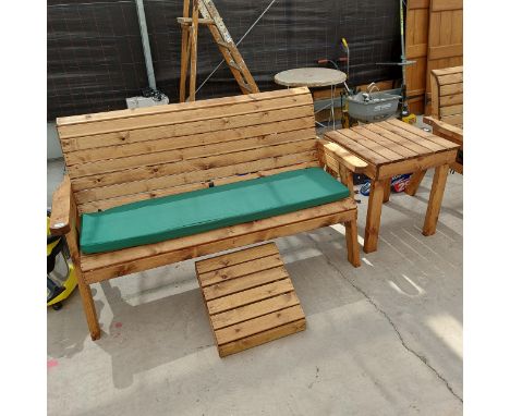 AN AS NEW EX DISPLAY CHARLES TAYLOR THREE SEATER BENCH, SIDE TABLE AND FOOT STOOL *PLEASE NOTE VAT TO BE PAYED ON THIS ITEM* 