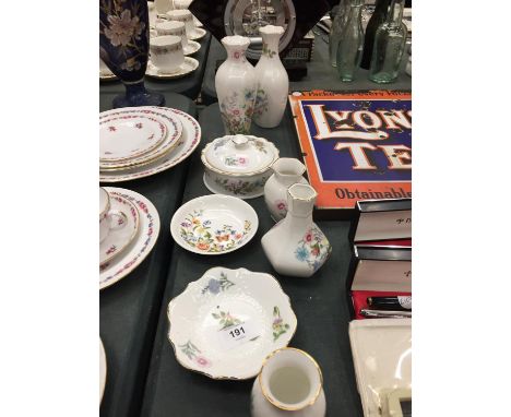 A COLLECTION OF AYNSLEY 'WILD TUDOR' CHINA TO INCLUDE VASES, TRINKET DISH, PIN TRAYS, ETC 