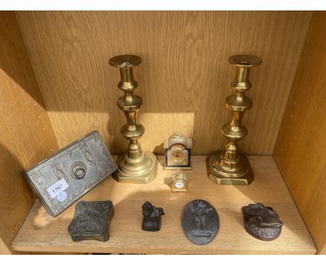 A MIXED GROUP OF ITEMS, PAIR OF BRASS CANDLESTICKS, SWIZA SWISS MANTLE CLOCK ETC 