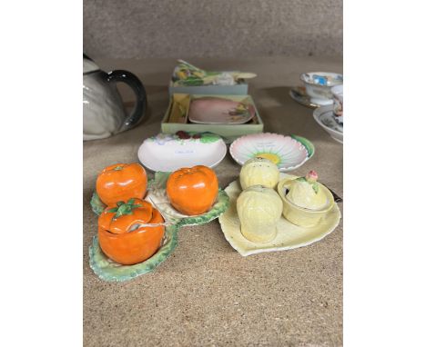 A QUANTITY OF CARLTONWARE TO INCLUDE CRUET SETS, PIN DISHES, SPOONS AND KNIVES 