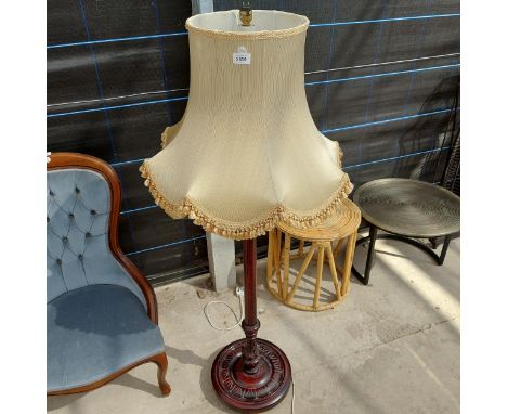 A MODERN STANDARD LAMP COMPLETE WITH SHADE 