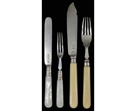 A SET OF TWELVE VICTORIAN SILVER TEA KNIVES AND ELEVEN FORKS, WILLIAM HUTTON & SONS LTD., LONDON, 1899 with plain mother-of-p