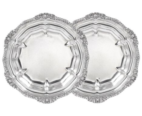 A PAIR OF GEORGE IV SILVER VEGETABLE DISHES, ROBERT GARRARD & BROTHERS, LONDON, 1825 shaped circular, each engraved with a cr
