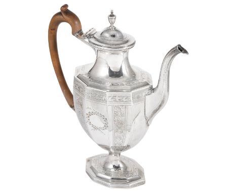 A GEORGE III SILVER COFFEE POT, ROBERT HENNELL & DAVID HENNELL, LONDON, 1795 pedestal urn shaped, with decagonal body and bas
