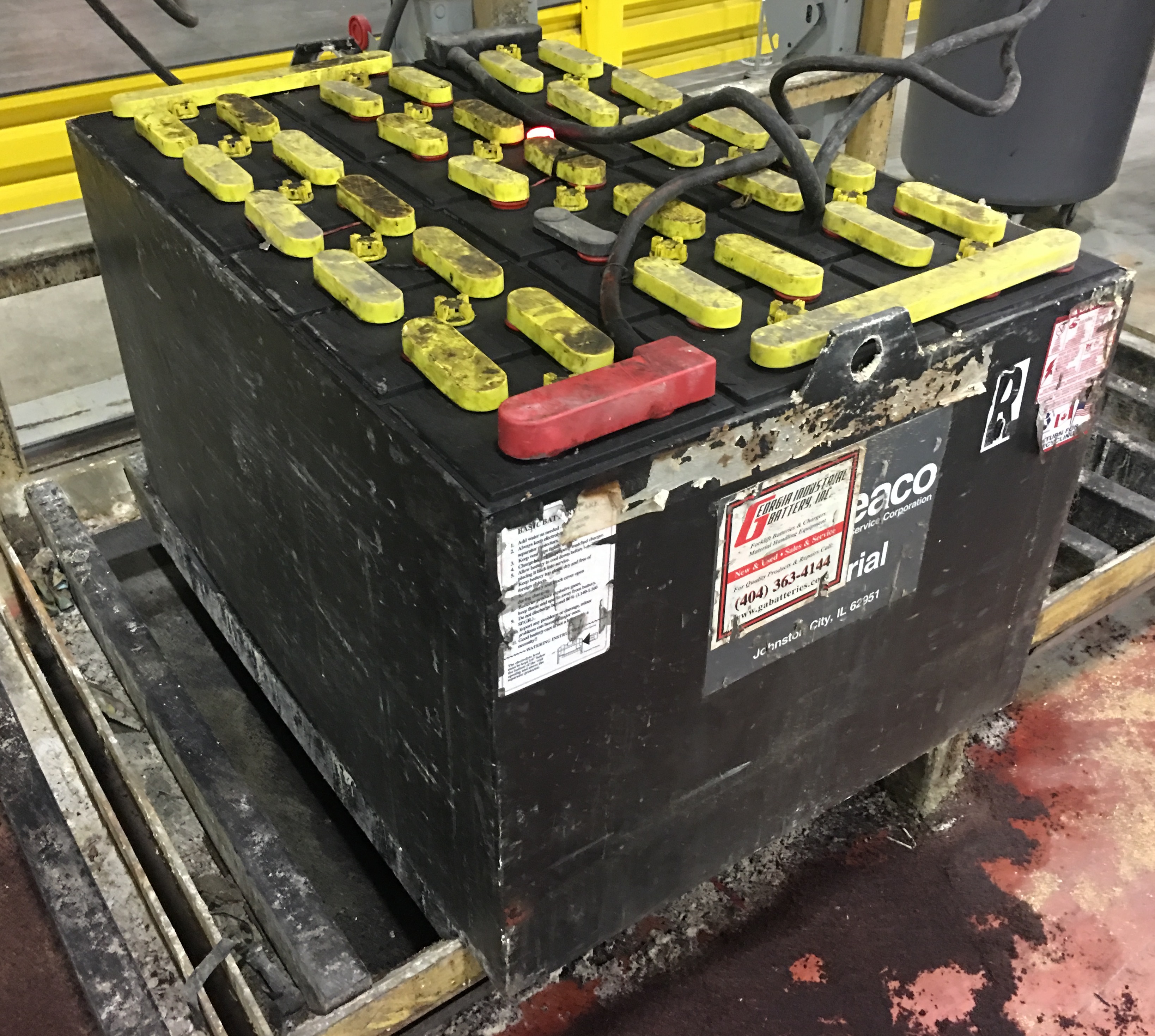 2014 REACO 36 VOLT FORKLIFT BATTERY, 935 AH CAPACITY SIZE: 38-1/4