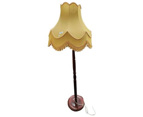 STANDARD LAMP 