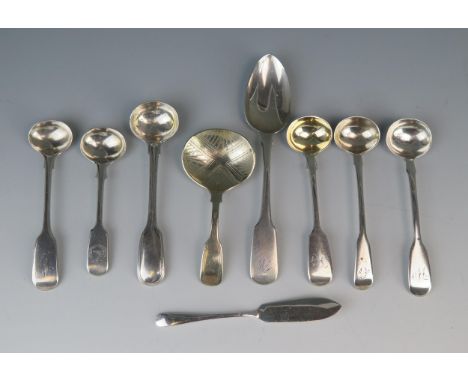 A mixed collection of silver flatwares, various makers and dates, includes six mustard spoons, butter knife, teaspoon and tea