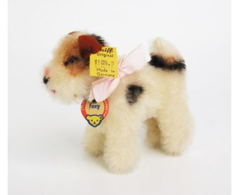 Steiff Vintage Fox Terrier Dog "Foxy" 1108/0 - white with black and brown spots, sienna brown felt ears, glass eyes, light pi