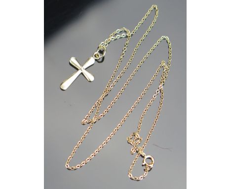 A 9ct Gold Cross Pendant on 9ct gold chain, 18" (48cm), 2.1g 