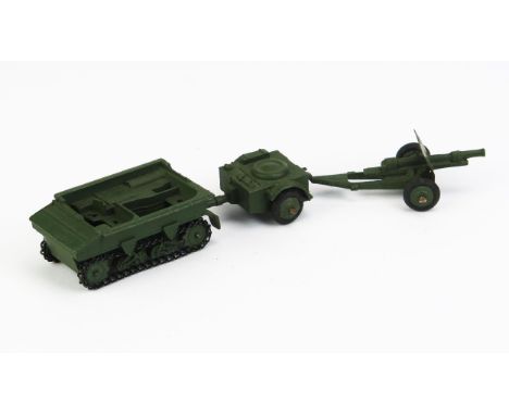 Dinky 162 18-Pounder Field Gun Set - matt green with ridged hubs to trailers consisting of 162a Light Dragon Tractor, 162b Am