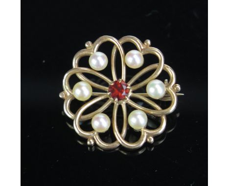 A 9ct Gold, untested Pearl and Garnet Brooch, c. 27mm diam., 5,2g 