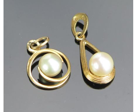 Two 18ct Gold and untested Pearl Pendants, largest 24mm drop, 3.1g 