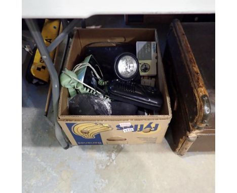 Box of mixed electrical items to include a Roberts radio and a vintage telephone. Not available for in-house P&amp;P 