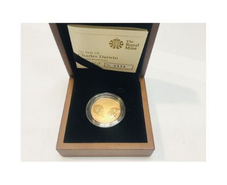 The Royal Mint- The 2009 UK Charles Darwin £2 Gold Proof Coin, 0.9167 Au (Yellow), 0.9167 Au (Red), 15.97g, proof struck, Obv