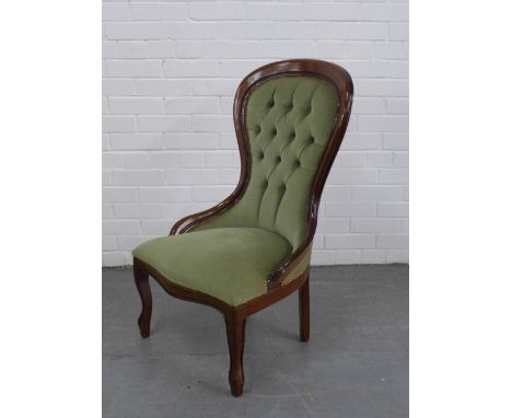 Mahogany framed button back chair 57 x 94cm. 