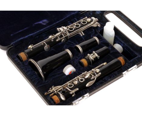Clarinet: Yamaha YCL-24 in quality hard case.