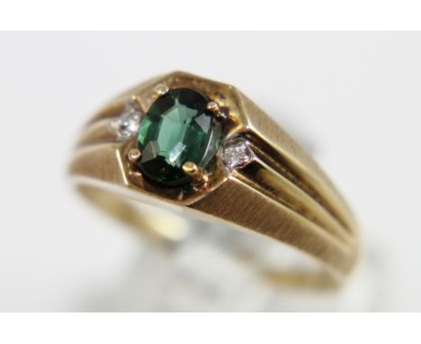 10ct gold green stone & diamond ring,size W