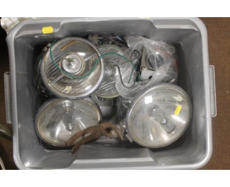 A QUANTITY OF VINTAGE CAR HEADLAMP'S AND PARTS, to include a pair of Lucas SFT 700 spot light type lamps.