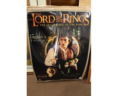 A LARGE QUANTITY OF LORD OF THE RINGS -THE FELLOWSHIP OF THE RING POSTERS (APPROXIMATELY 50)