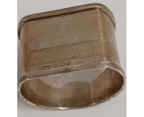 A SILVER 'D' SHAPED RING, B'HAM 1932