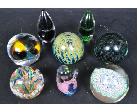 A collection of vintage retro 20th Century glass paperweights. Including Mdina weight,&nbsp;millefiori pattern, floral, air b