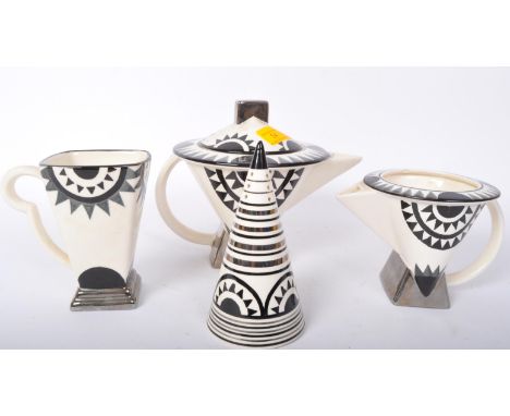 An Art Deco 20th century Plant and Tinsley Production, Chelsea Works Burlsem ceramic tea set in the 'Moorland' pattern. The l