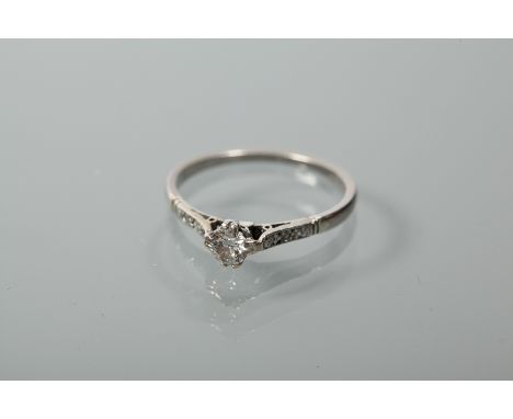 DANISH SILVER RING
possibly by George Jensen, with a large oval shaped bezel and curved shank, marked 925 and with oval shape