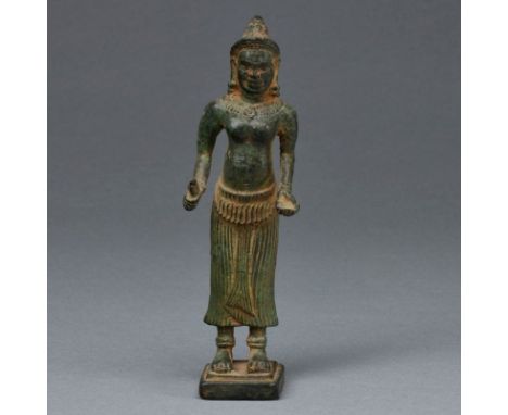Alte Figur der Göttin Uma oder LakshmiKhmer, Kambodscha. Bronze. H. 15,7 cm. Alterspatina / Altersspuren.