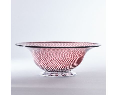 Ovale Schale in "Graal" - TechnikEdward Hald (Entwurf), Orrefors, um 1946. Fuß: farbloses Glas. Schale: farbloses Glas, braun