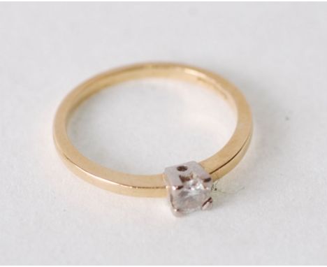 SOLITAIRE DIAMOND RING, 0.20ct approx, plain 18ct gold band, size K ½, 2.5g