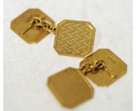 PAIR 9CT GOLD ENGINE TURNED OCTAGONAL DOUBLE CUFFLINKS, Chester 1925, 6.6g