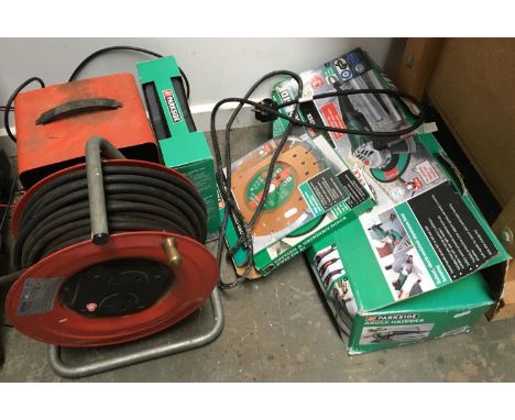 A mixed quantity of tools, to include a Parkside carving tool; Parkside angle grinder with diamond cutting discs; battery cha