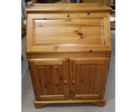 A Ducal pine bureau cabinet, 81 cm 