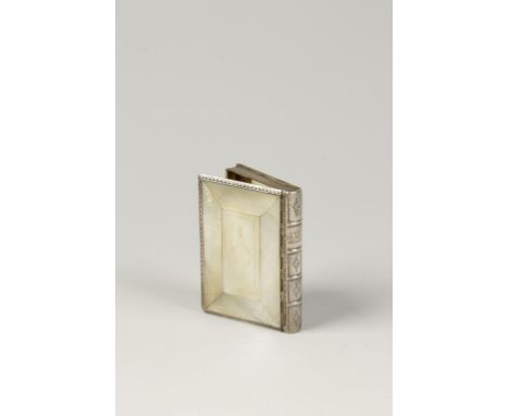 A NOVELTY SILVER SNUFF BOX, modelled as a book in unmarked white metal, the spine engraved with the title 'Ovid De Arte Amand