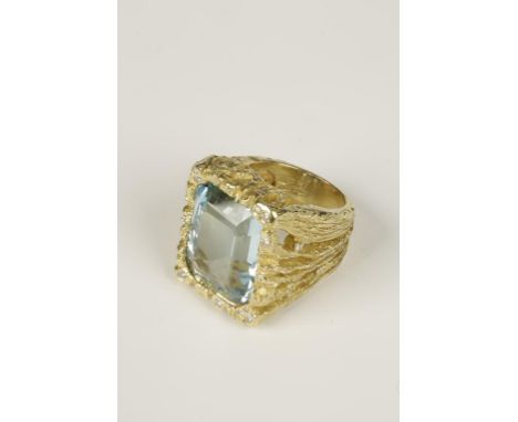 ANTON FRUHAUF (1914-1999): A MODERNIST AQUAMARINE AND DIAMOND COCKTAIL RING, the large step, emerald-cut aquamarine c. 1.7cm 