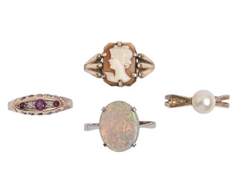 Four gold rings, variously gem set, 8.1g, size K, M, N  Wear consistent with age
