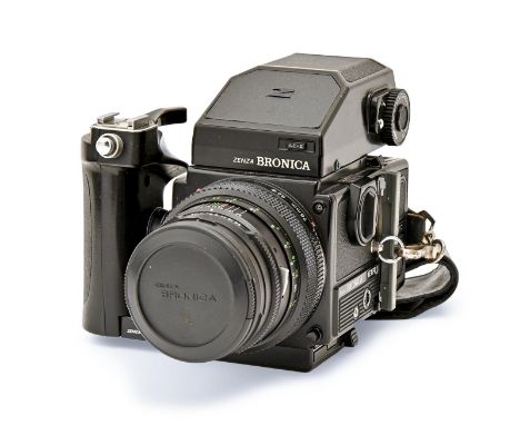 A Zenza Bronica ETR Si medium format camera and maker's F2.8 75mm lens  Apparently good condition, untried and sold as seen