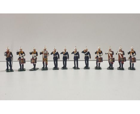 King &amp; Country 1:30 scale pipe band soldiers in presentation box. Shipping Group (A). 