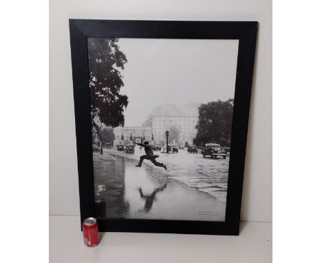 J. A&nbsp;Hampton:&nbsp;'Leap of Faith’ - Art print Hyde Park-London, 1939. Hulton Collection. Frame size&nbsp;90x72 cm.&nbsp