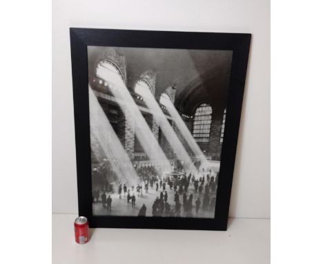 Hal Morey:&nbsp;'Sun Beams Into Grand Central Station’ - Art print New York, circa 1930. Frame size&nbsp;90x72 cm.&nbsp;Colle