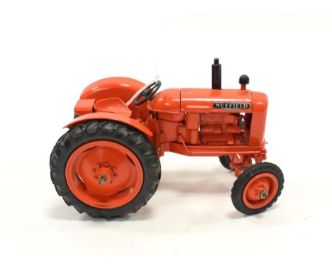 Denzil Skinner Nuffield Tractor orange (E-G)