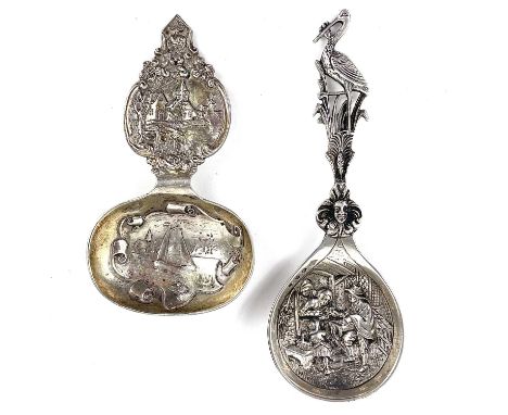 Two Dutch silver tea caddy spoons. With typical cast handles and bowls, 33g.