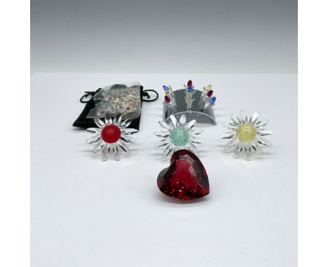 Lovely collection of gift crystals. Lot includes red, yellow and green Marguerite flowers; red crystal heart; a bag of Margue