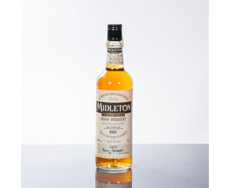 MIDLETON VERY RARE 1985
Irish Whiskey. Bottle No. 04247, signed by Barry Crockett. 75cl, 40% volume.
 CONDITION REPORT: Very 