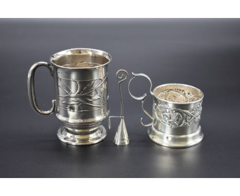 A silver night light, by W W, Birmingham 1904, 5cm high to rim, 65g; together with a silver christening mug, by&nbsp;Crisford